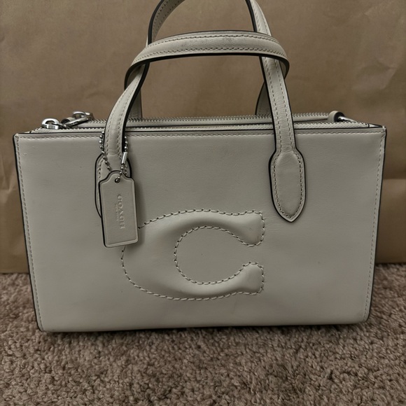 Coach Handbags - Coach Cream Leather Handbag